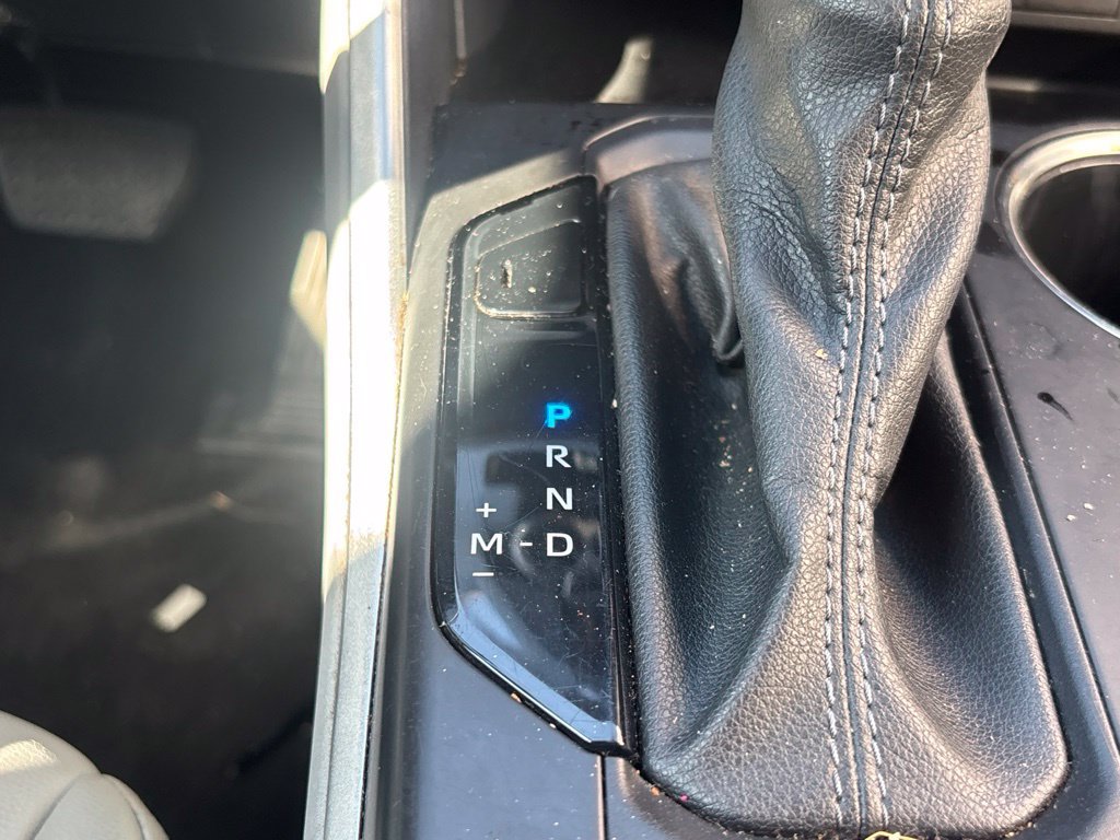 Used 2024 Toyota Highlander XLE AWD/4WD image 16
