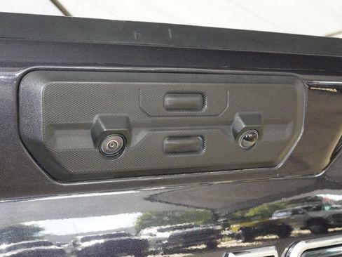 Used 2022 GMC Sierra 1500 Denali Ultimate AWD/4WD image 33