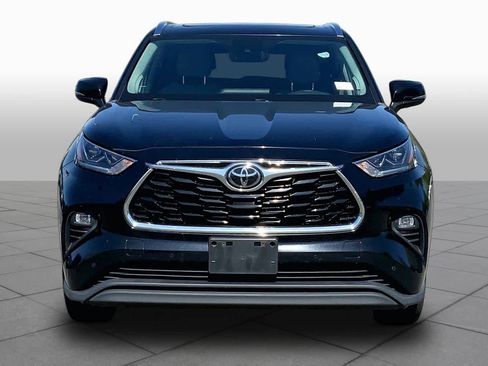Used 2020 Toyota Highlander Limited AWD/4WD image 4