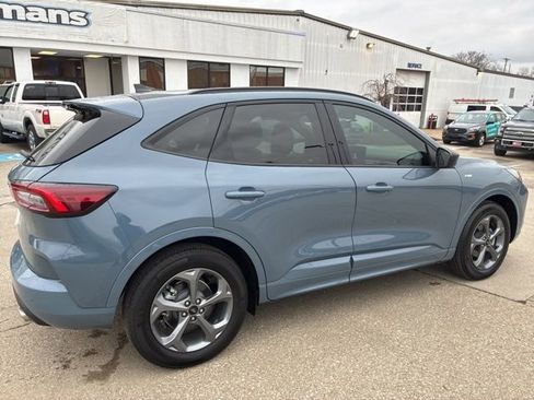 Used 2024 Ford Escape ST-Line w/ Tech Pack #1 image 9
