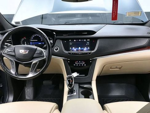 Used 2019 Cadillac XT5 Luxury image 15