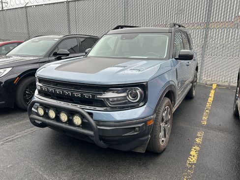 Used 2024 Ford Bronco Sport Outer Banks w/ Tech Package image 3