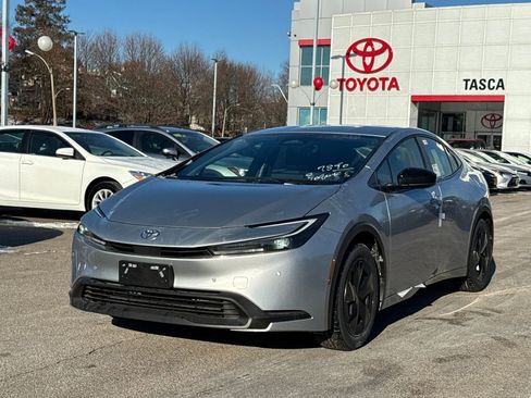 New 2026 Toyota Prius LE image 3