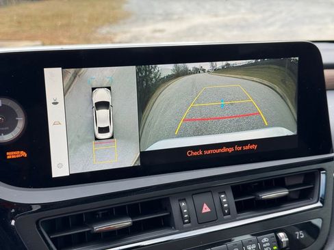 Certified 2023 Lexus ES 300h Ultra Luxury image 36