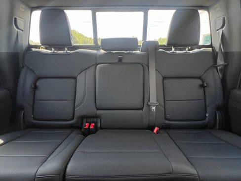 New 2026 GMC Sierra 2500 SLT w/ SLT Premium Package AWD/4WD image 12