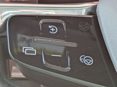 New 2026 Volvo EX90 Plus RWD image 25