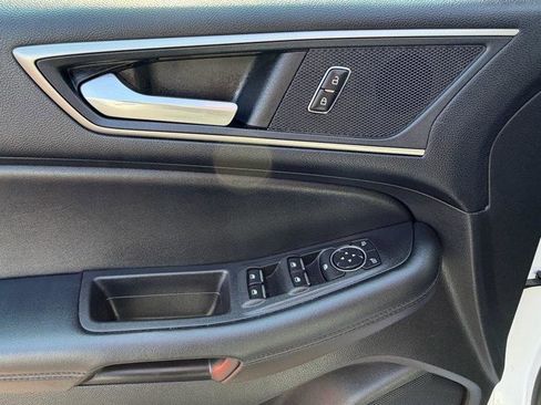 Used 2021 Ford Edge SEL image 19