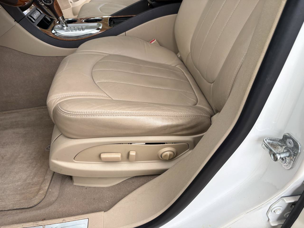 Used 2012 Buick Enclave Leather w/ LPO, Cargo Convenience Pkg FWD image 27