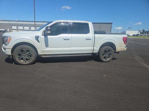 Used 2022 Ford F150 XLT w/ Equipment Group 302A High AWD/4WD image 7