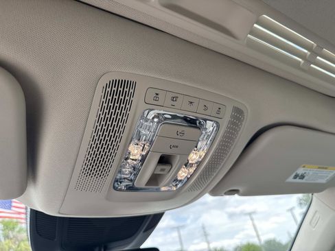 Used 2022 Mercedes-Benz GLS 580 4MATIC image 38