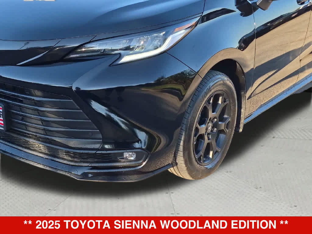 Used 2025 Toyota Sienna XLE Woodland Edition AWD/4WD image 11