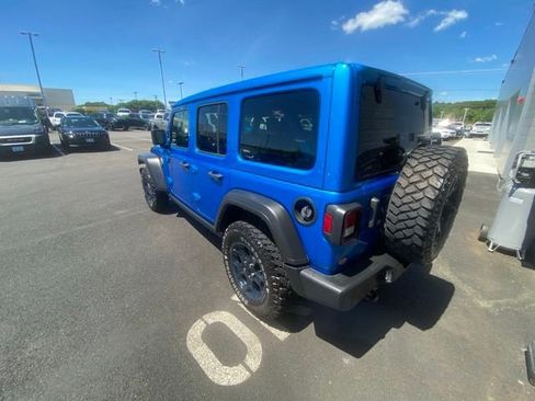 Used 2022 Jeep Wrangler Unlimited Sport AWD/4WD image 4