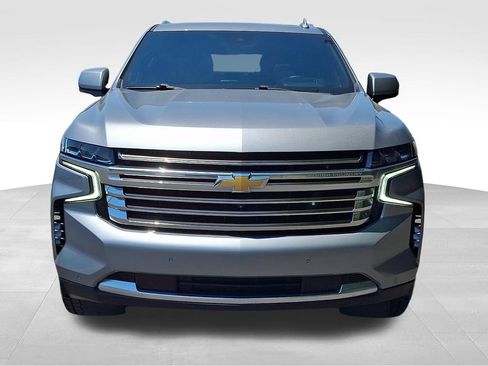 Used 2024 Chevrolet Tahoe High Country w/ Premium Package 2 AWD/4WD image 2