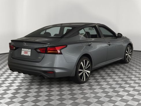 Used 2019 Nissan Altima 2.5 SR w/ SR Premium Package AWD/4WD image 9