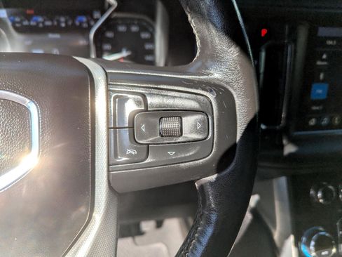 Used 2021 GMC Yukon XL Denali image 18