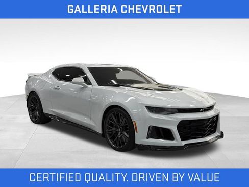 Certified 2019 Chevrolet Camaro ZL1 RWD image 4