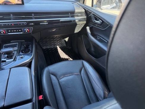 Used 2017 Audi Q7 3.0T Premium Plus image 35