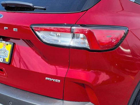 Used 2021 Ford Escape SEL AWD/4WD image 25