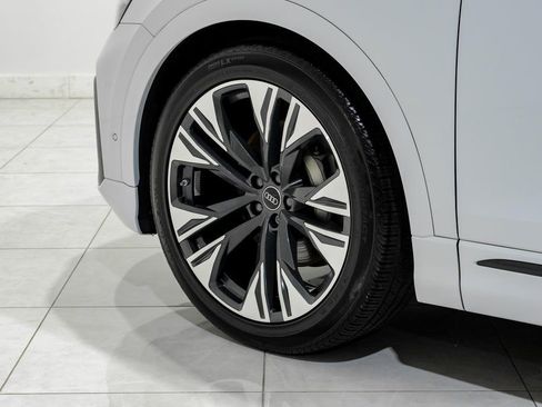 Used 2024 Audi Q8 Prestige image 49
