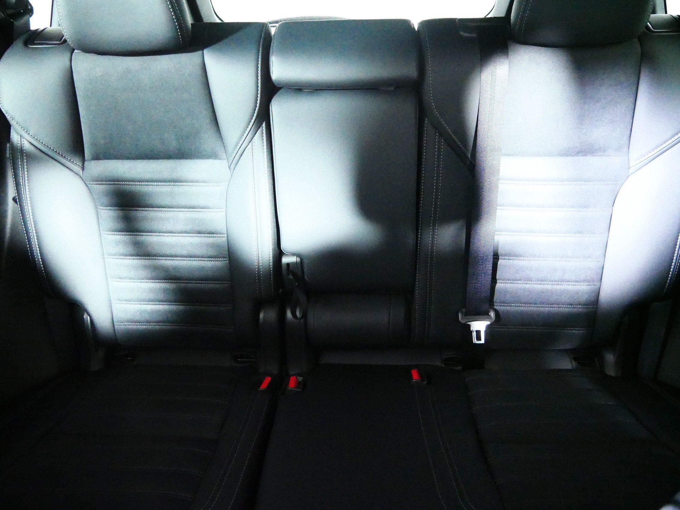 New 2026 Mitsubishi Outlander AWD image 3