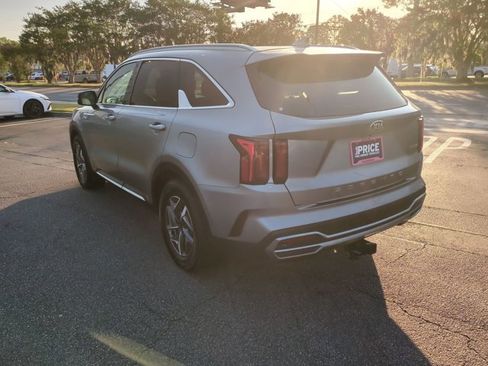 Used 2021 Kia Sorento EX image 8