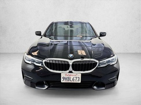 Used 2020 BMW 330i Sedan w/ Convenience Package RWD image 2