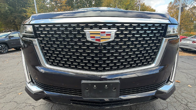 Used 2022 Cadillac Escalade ESV Premium Luxury w/ Performance Package AWD/4WD image 11