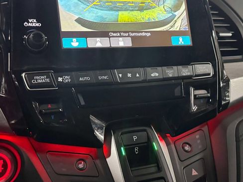 Certified 2023 Honda Odyssey Sport image 11
