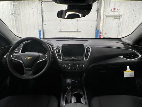 Used 2023 Chevrolet Malibu LT image 10