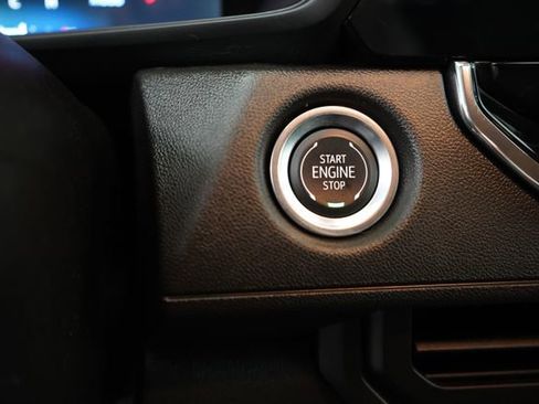 Used 2025 Chevrolet Colorado W/T AWD/4WD image 20