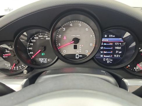 Used 2013 Porsche 911 Carrera 4S AWD/4WD image 32