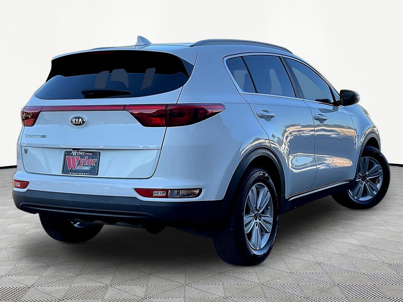 Used 2018 Kia Sportage LX w/ LX Technology Package FWD image 6