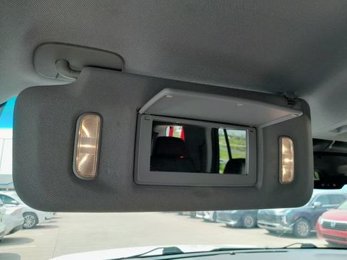 Used 2018 GMC Yukon SLT w/ Open Road Package AWD/4WD image 29
