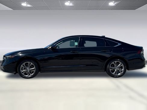 Used 2023 Honda Accord EX-L image 2