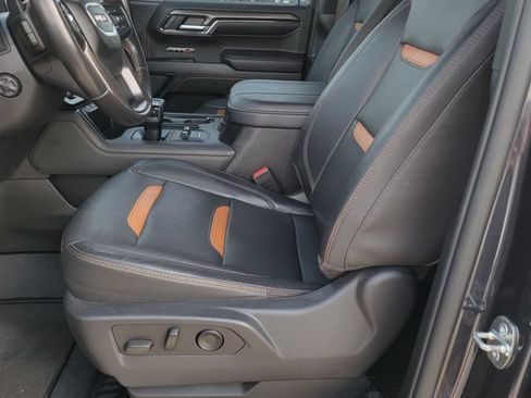 Used 2023 GMC Sierra 1500 AT4 w/ AT4 Preferred Package AWD/4WD image 6