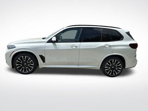 New 2026 BMW X5 xDrive50e w/ M Sport Package AWD/4WD image 6