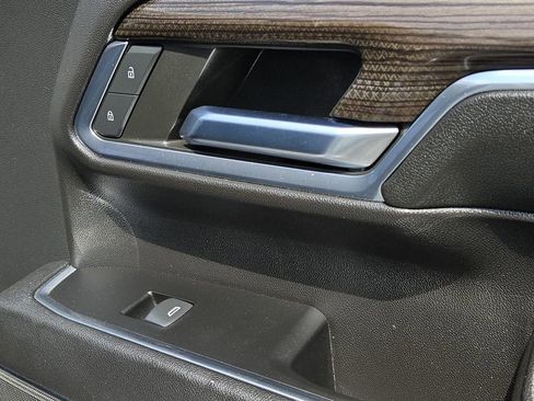 Used 2024 Chevrolet Silverado 2500 LT image 32