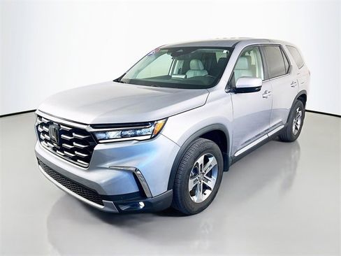 Used 2024 Honda Pilot EX-L image 3