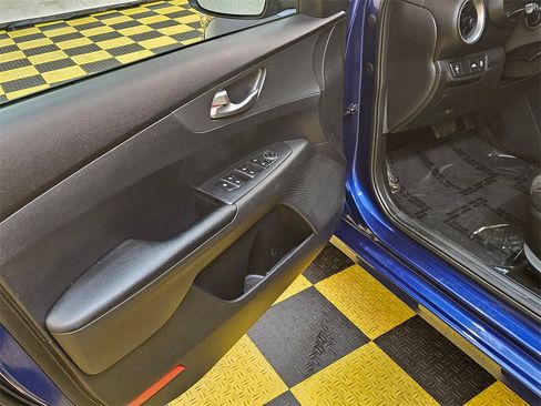 Used 2021 Kia Forte LXS image 21