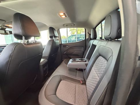 Used 2018 Chevrolet Colorado Z71 RWD image 11