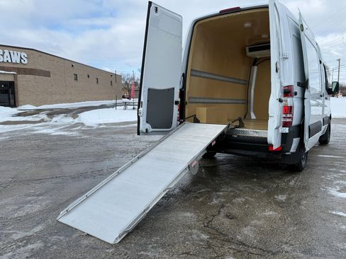 Used 2013 Freightliner Sprinter 2500 image 9