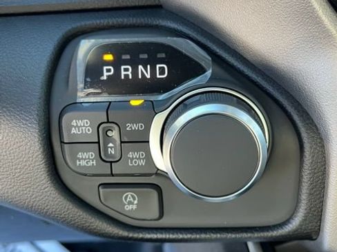 New 2026 RAM 1500 Big Horn AWD/4WD image 14