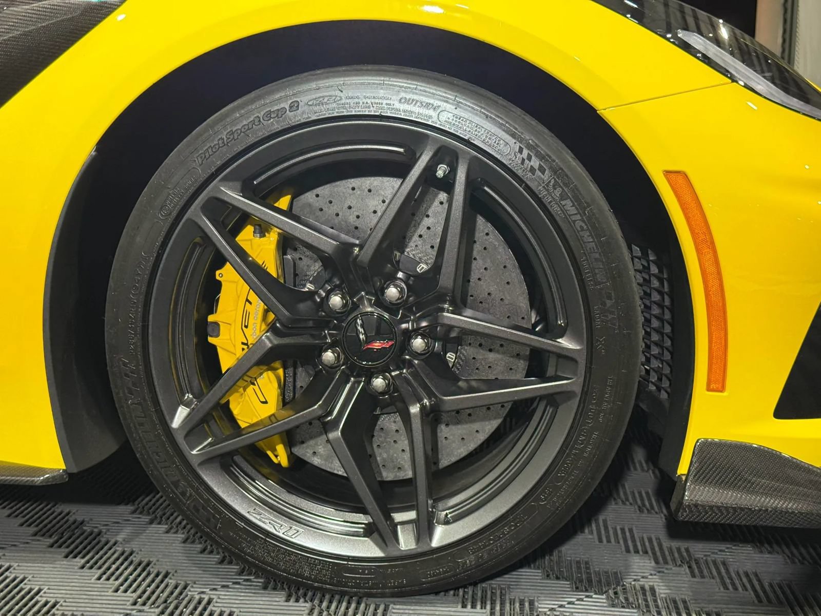 Used 2019 Chevrolet Corvette ZR1 RWD image 24