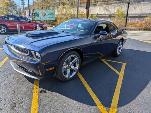 Used 2013 Dodge Challenger R/T Plus image 3
