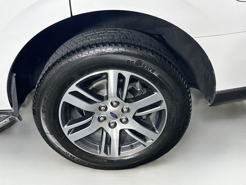 Used 2022 Ford Expedition Limited RWD image 11