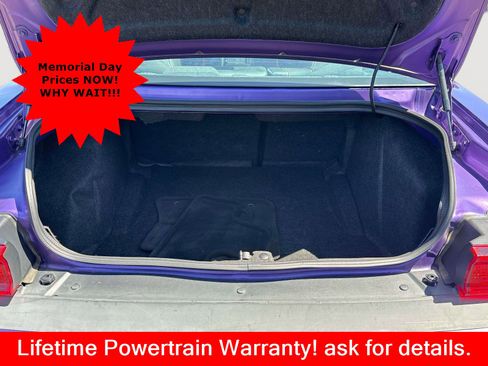 Used 2014 Dodge Challenger R/T RWD image 29