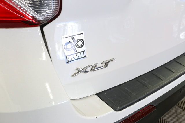Used 2023 Ford Explorer XLT AWD/4WD image 9