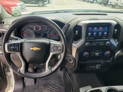 Used 2019 Chevrolet Silverado 1500 LT w/ Texas Edition RWD image 17