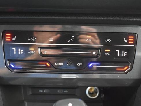 Used 2023 Volkswagen Tiguan SE FWD image 26