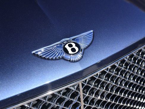 Used 2021 Bentley Bentayga AWD/4WD image 8